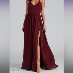 Windsor Lace Back Formal Dress in Burgundy